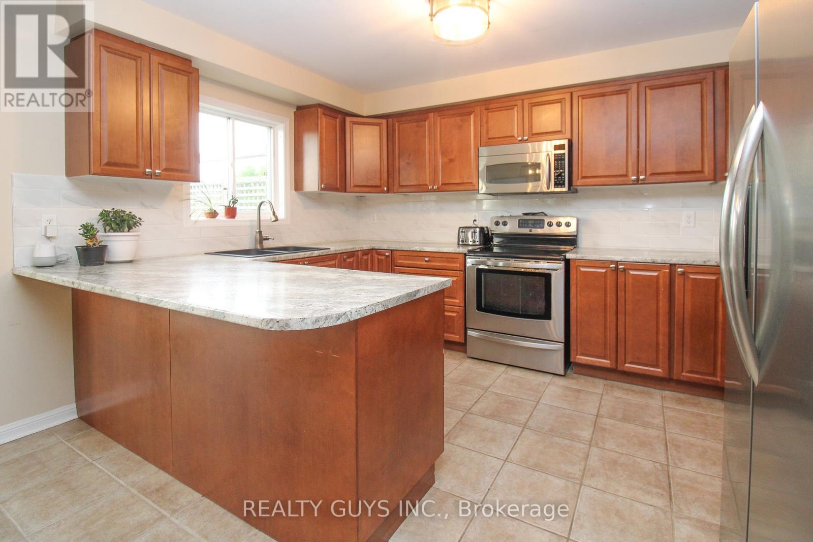 14 Carson Court, Peterborough West (North), Ontario  K9K 2R1 - Photo 21 - X12235676
