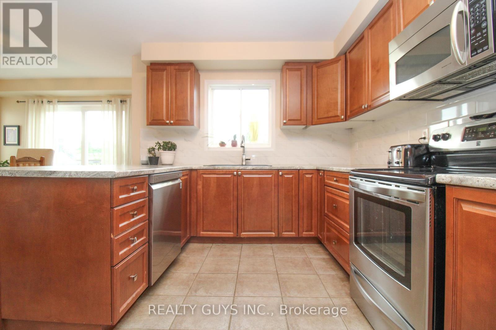 14 Carson Court, Peterborough West (North), Ontario  K9K 2R1 - Photo 22 - X12235676