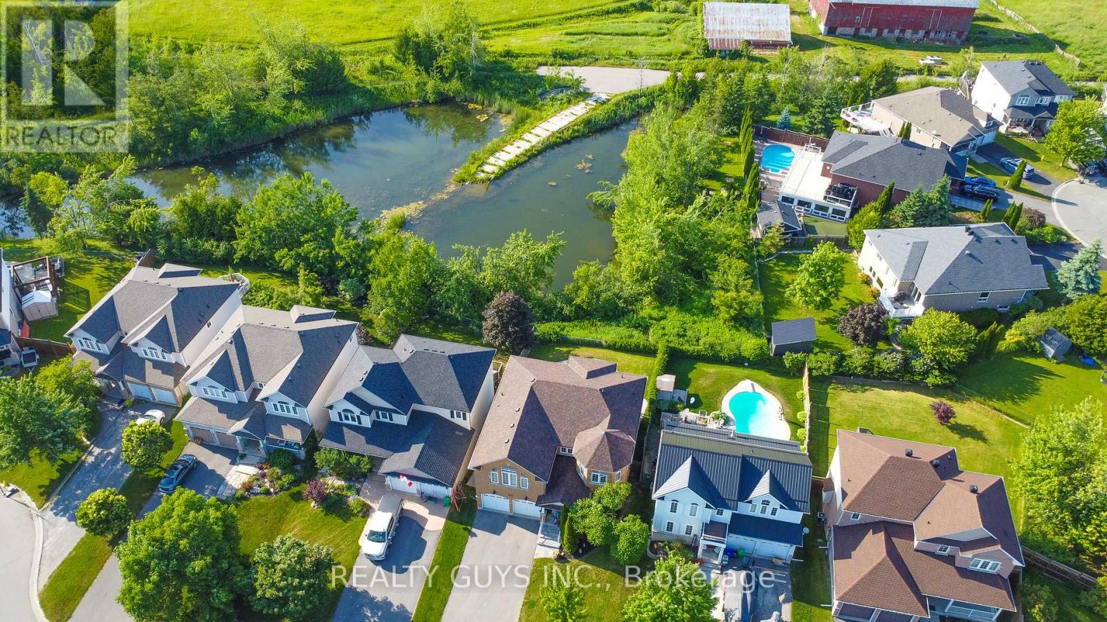 14 Carson Court, Peterborough West (North), Ontario  K9K 2R1 - Photo 4 - X12235676
