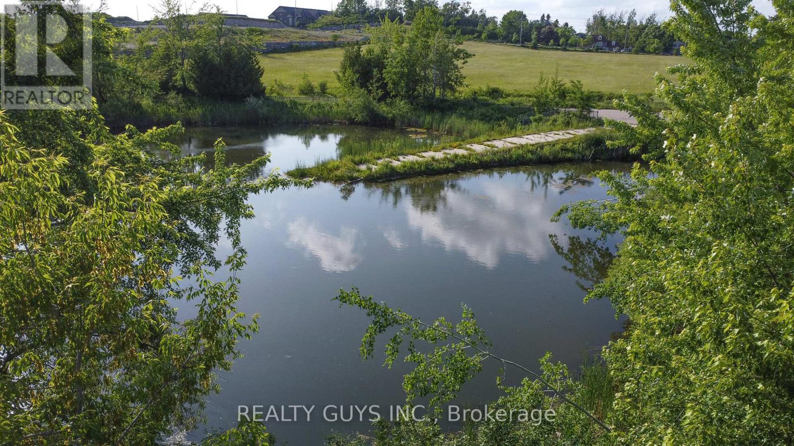 14 Carson Court, Peterborough West (North), Ontario  K9K 2R1 - Photo 7 - X12235676