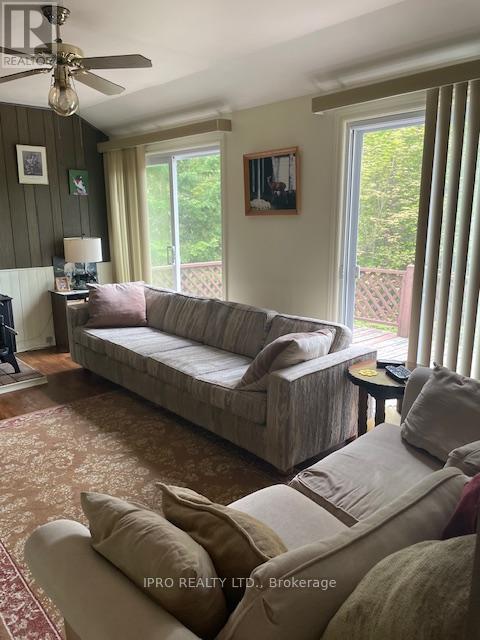 1091 Brenholm Lane, Highlands East (Monmouth), Ontario  K0L 3C0 - Photo 11 - X12235328