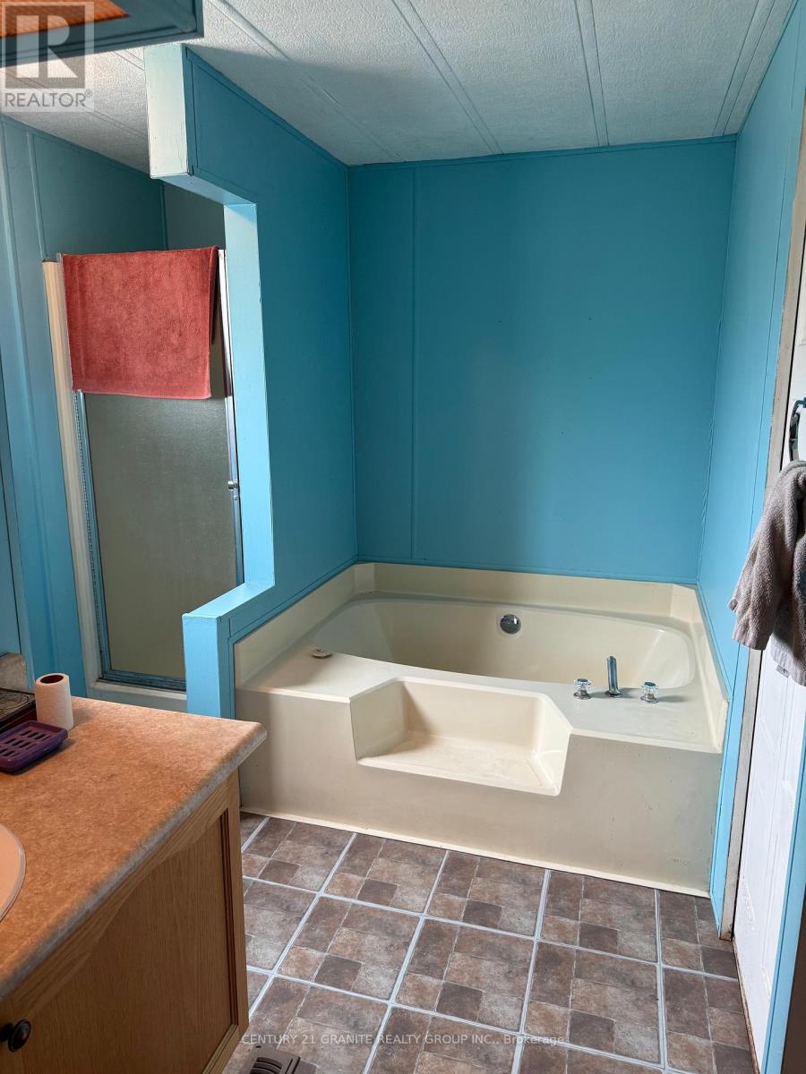 83 Old L'amable Road, Bancroft (Dungannon Ward), Ontario  K0L 1C0 - Photo 11 - X12235761