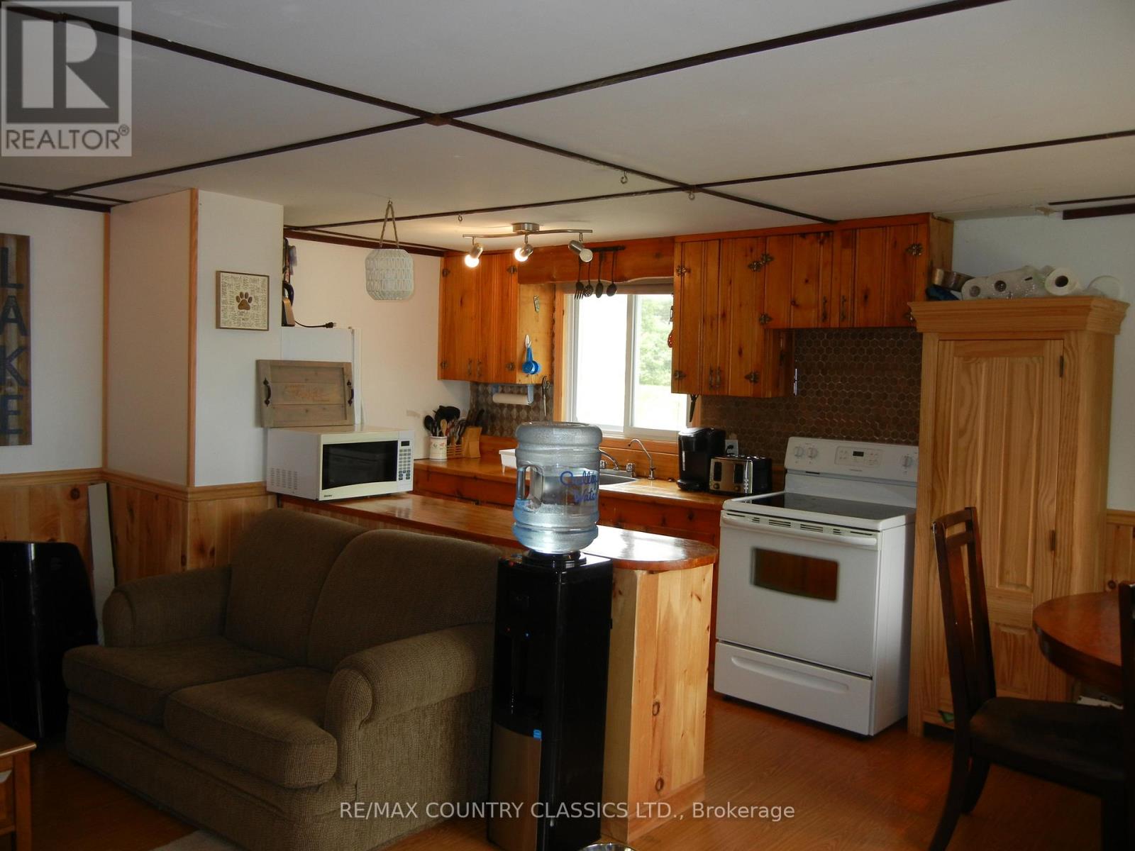 37 Goldfinch Lane, North Kawartha, Ontario  K0L 1A0 - Photo 10 - X12235888