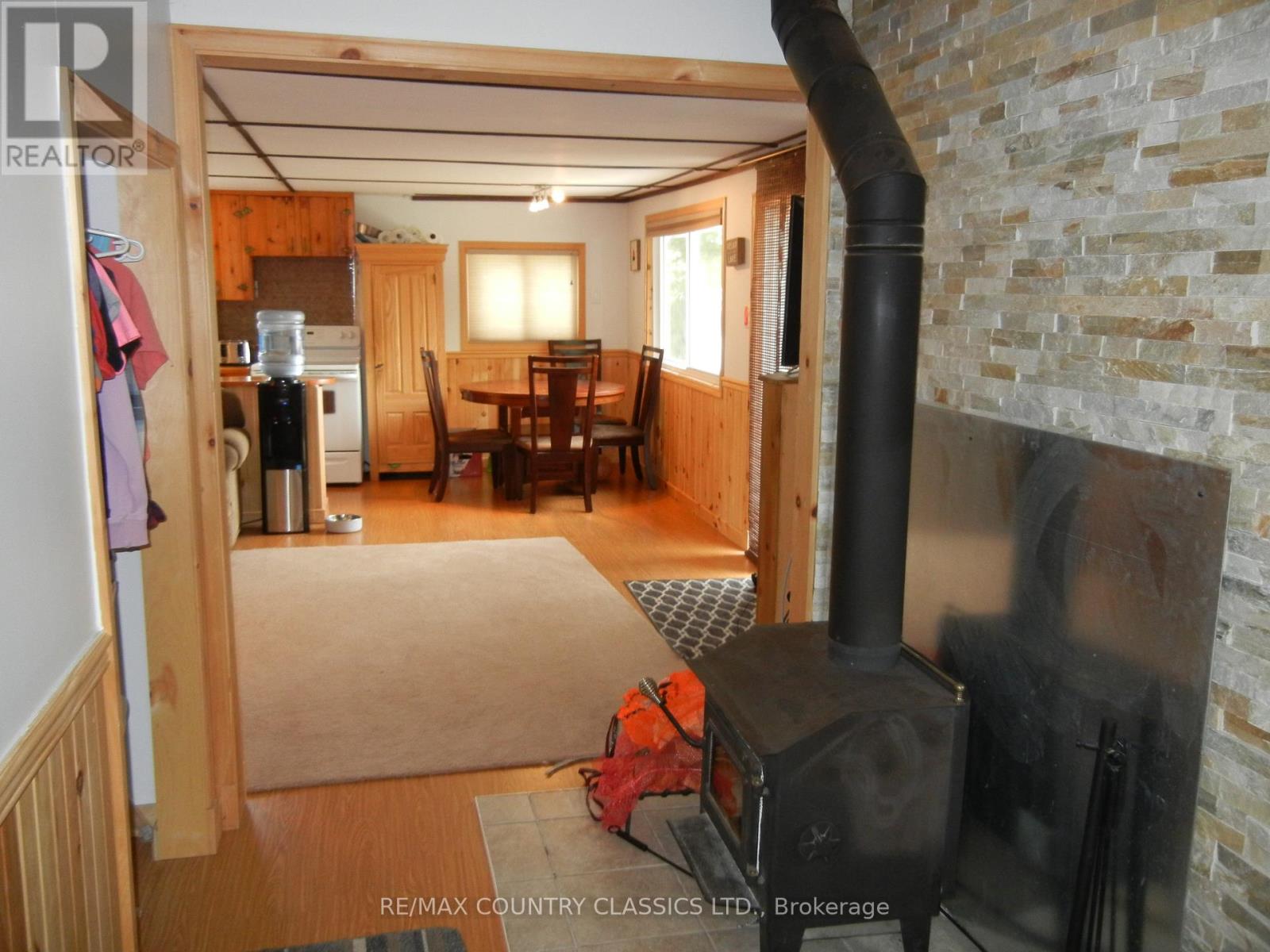 37 Goldfinch Lane, North Kawartha, Ontario  K0L 1A0 - Photo 11 - X12235888