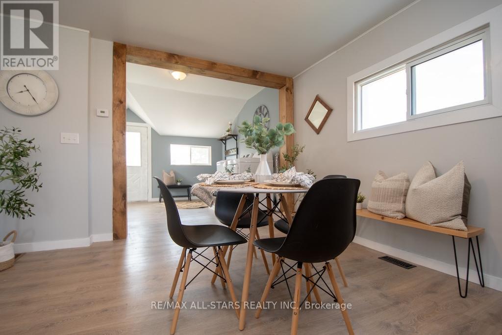 6 Mary Street, Kawartha Lakes (Omemee), Ontario  K0L 2W0 - Photo 12 - X12235997