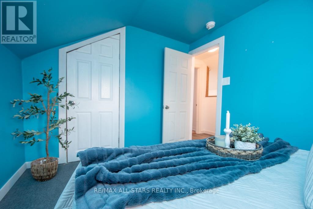 6 Mary Street, Kawartha Lakes (Omemee), Ontario  K0L 2W0 - Photo 20 - X12235997