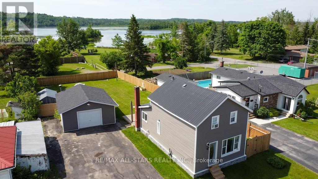 6 Mary Street, Kawartha Lakes (Omemee), Ontario  K0L 2W0 - Photo 4 - X12235997