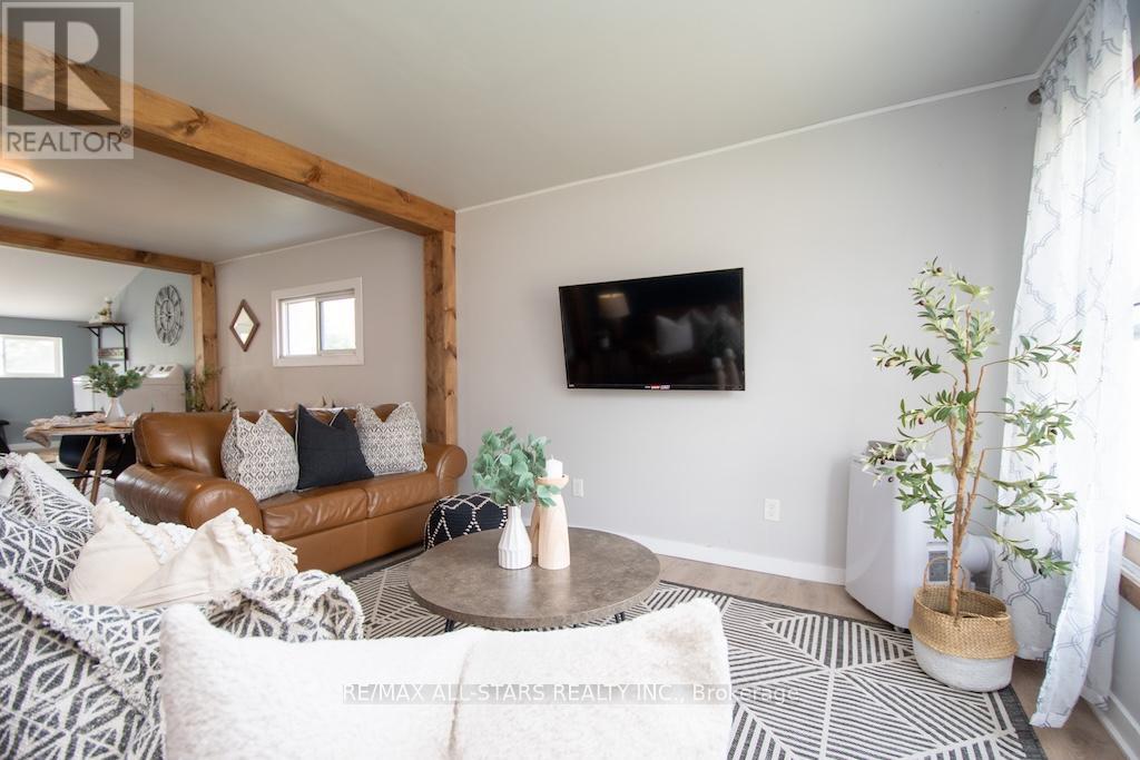 6 Mary Street, Kawartha Lakes (Omemee), Ontario  K0L 2W0 - Photo 8 - X12235997