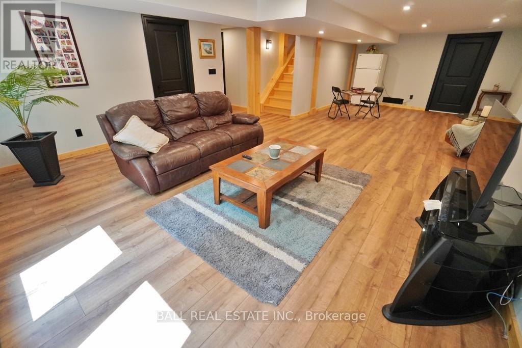 41 Arthur Street, Hastings Highlands (Mcclure Ward), Ontario  K0L 2K0 - Photo 35 - X12236040