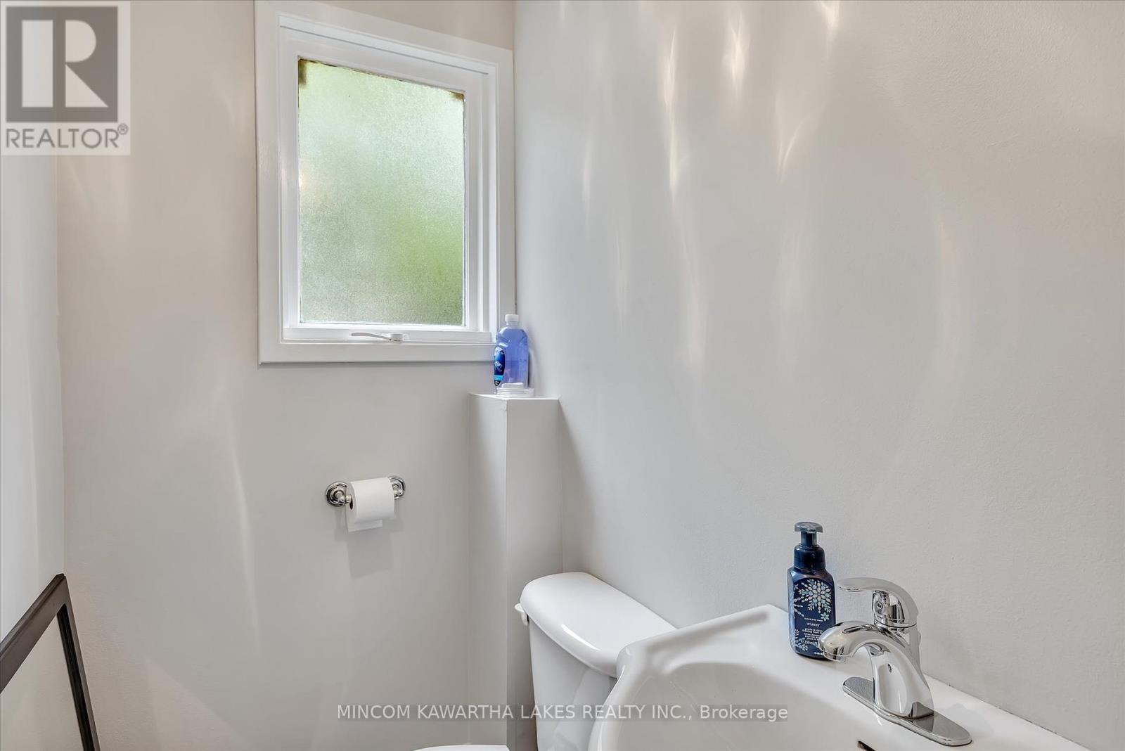 197 Patricia Crescent, Peterborough North (North), Ontario  K9J 6X3 - Photo 16 - X12236175