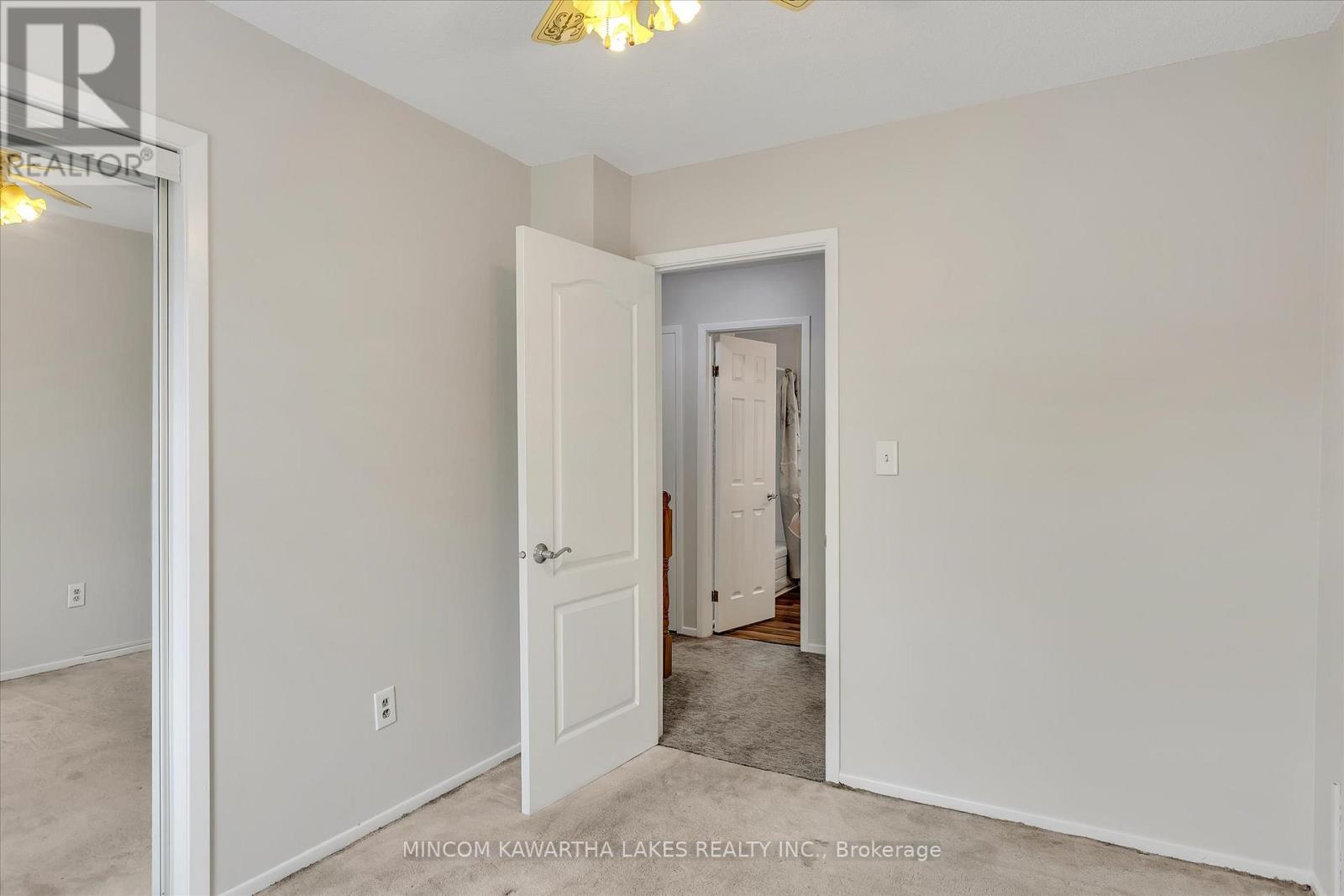 197 Patricia Crescent, Peterborough North (North), Ontario  K9J 6X3 - Photo 17 - X12236175