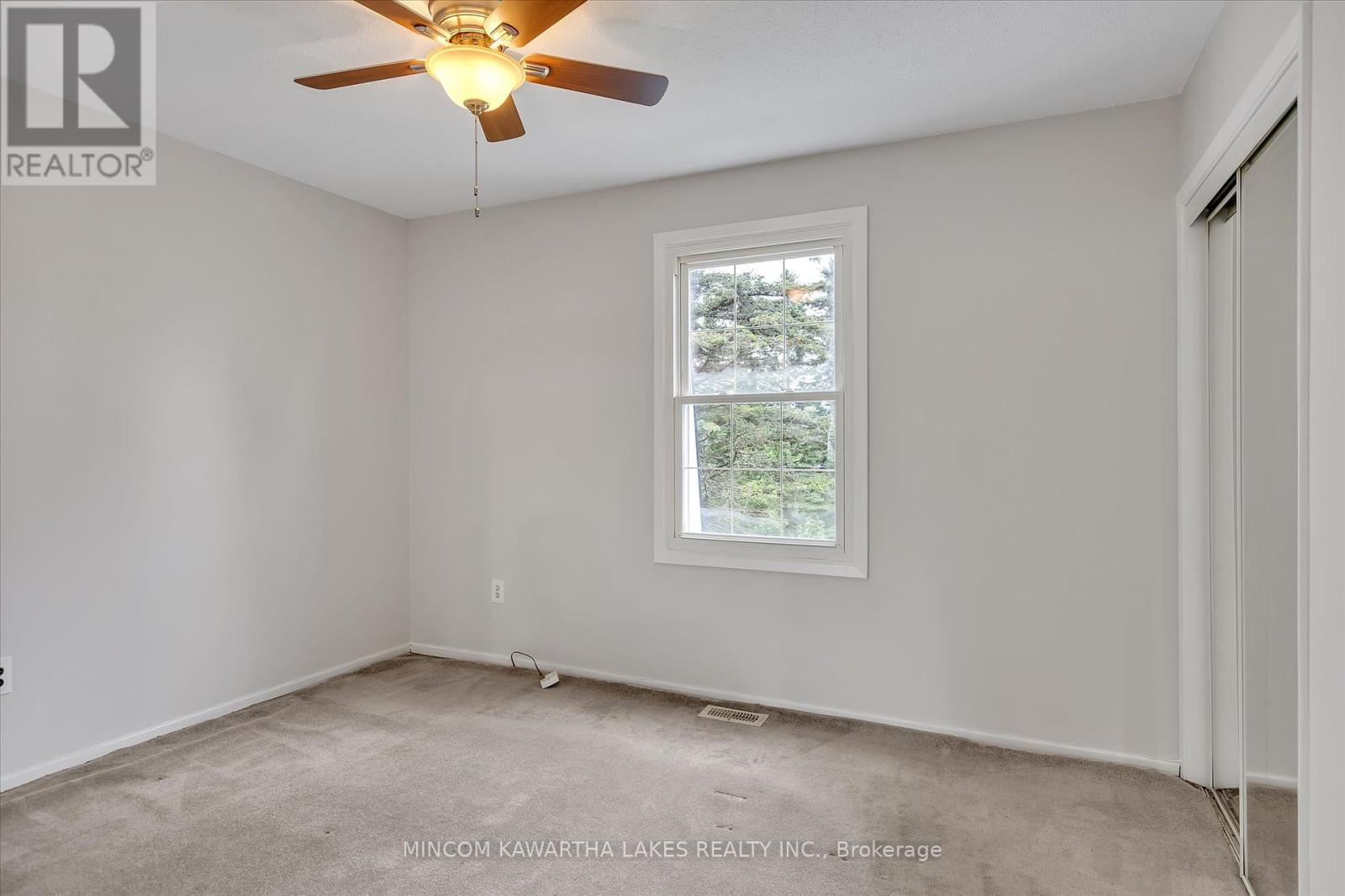 197 Patricia Crescent, Peterborough North (North), Ontario  K9J 6X3 - Photo 18 - X12236175