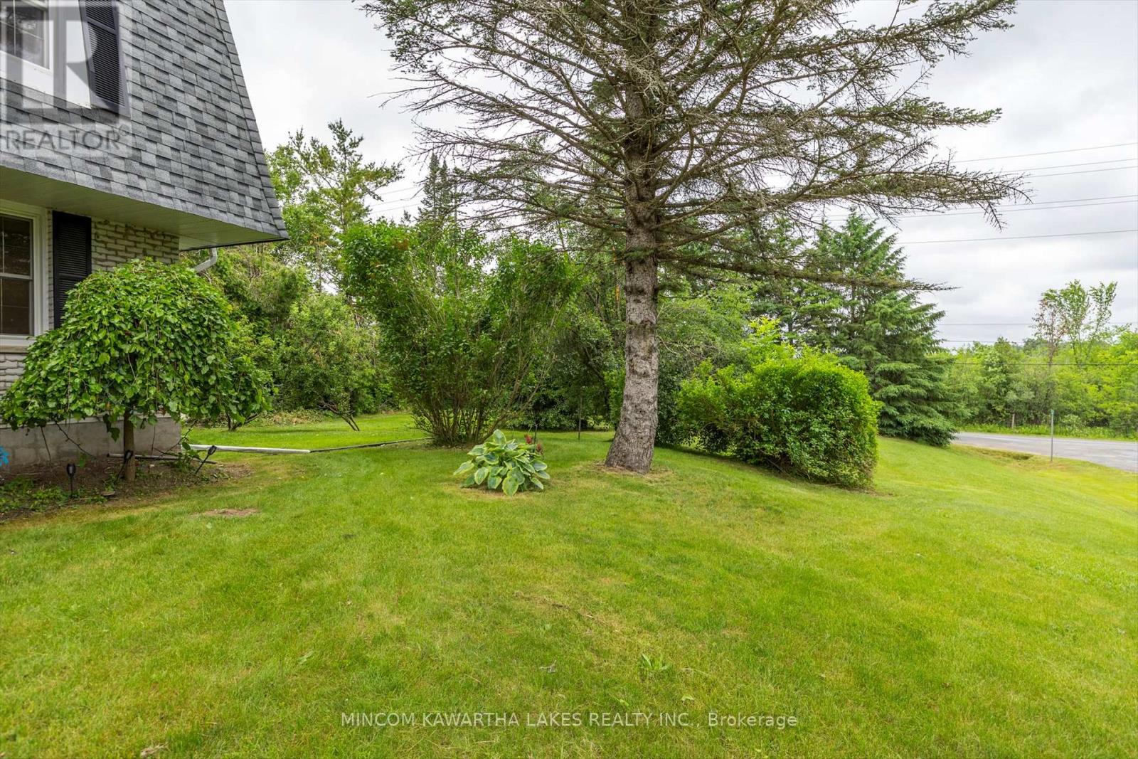 197 Patricia Crescent, Peterborough North (North), Ontario  K9J 6X3 - Photo 33 - X12236175