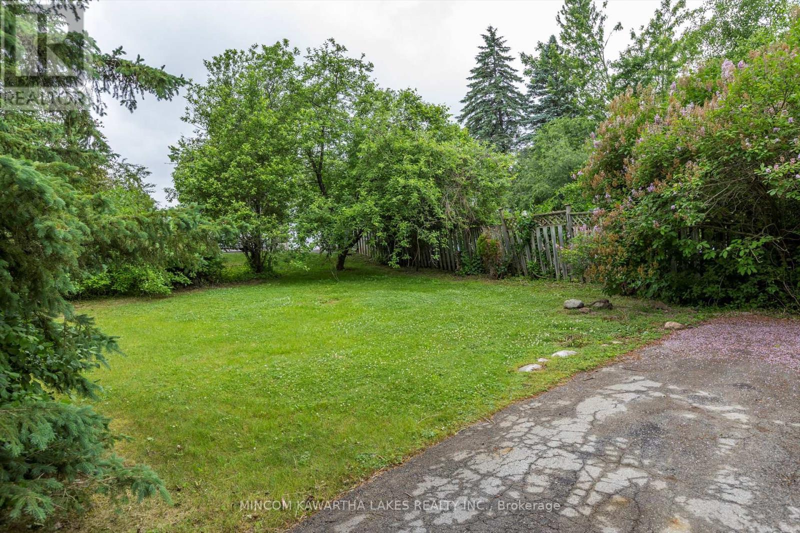 197 Patricia Crescent, Peterborough North (North), Ontario  K9J 6X3 - Photo 43 - X12236175