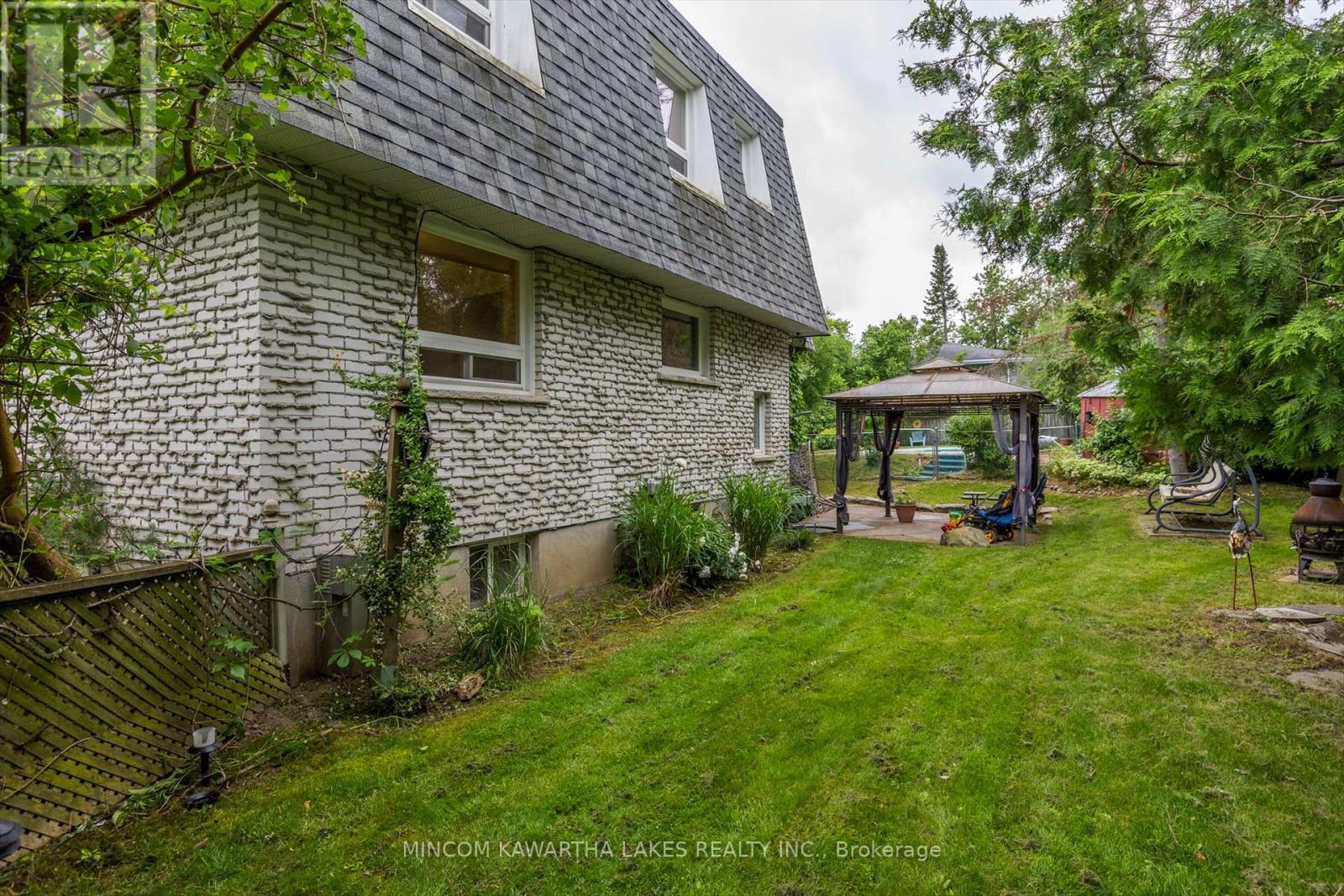 197 Patricia Crescent, Peterborough North (North), Ontario  K9J 6X3 - Photo 45 - X12236175