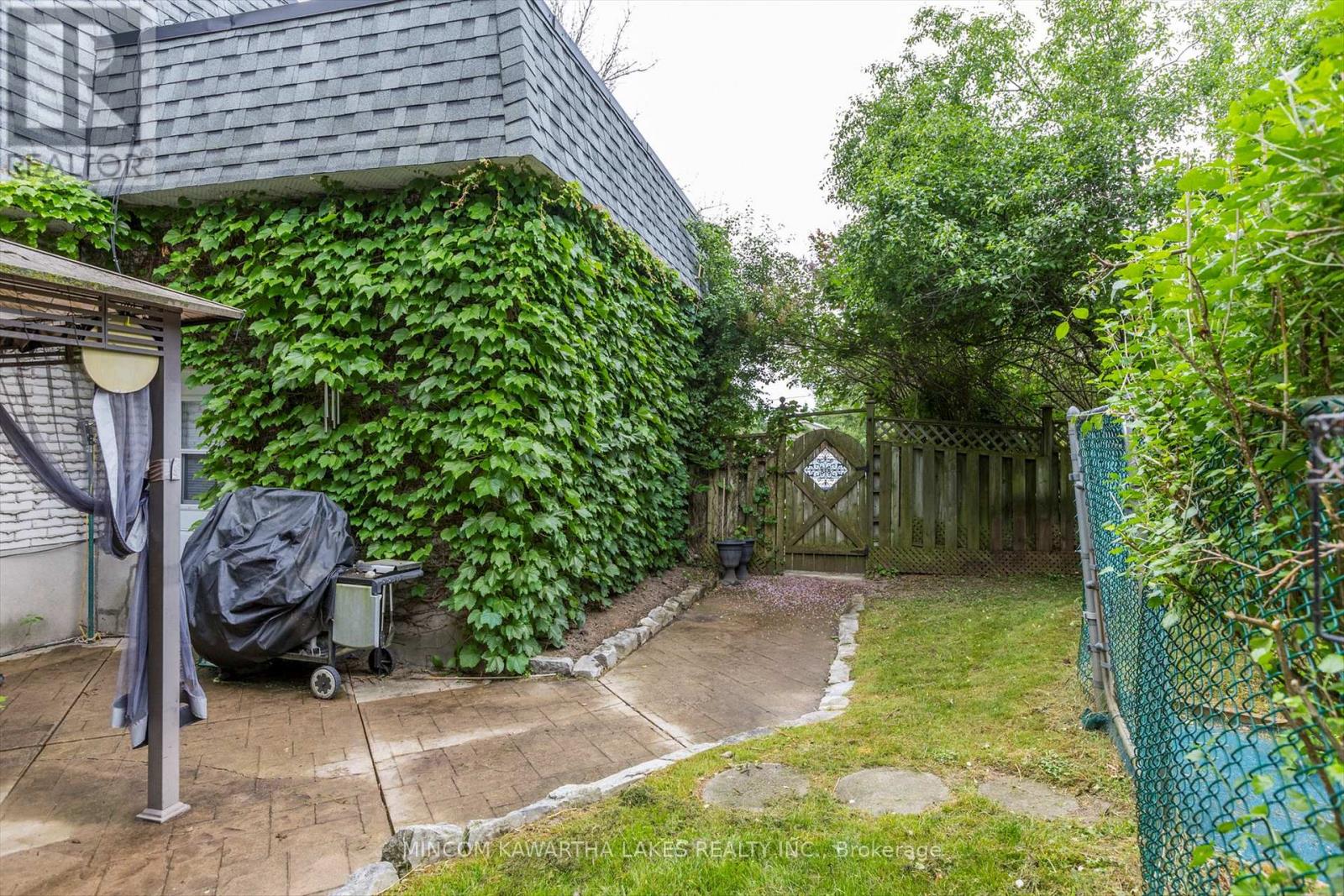 197 Patricia Crescent, Peterborough North (North), Ontario  K9J 6X3 - Photo 48 - X12236175