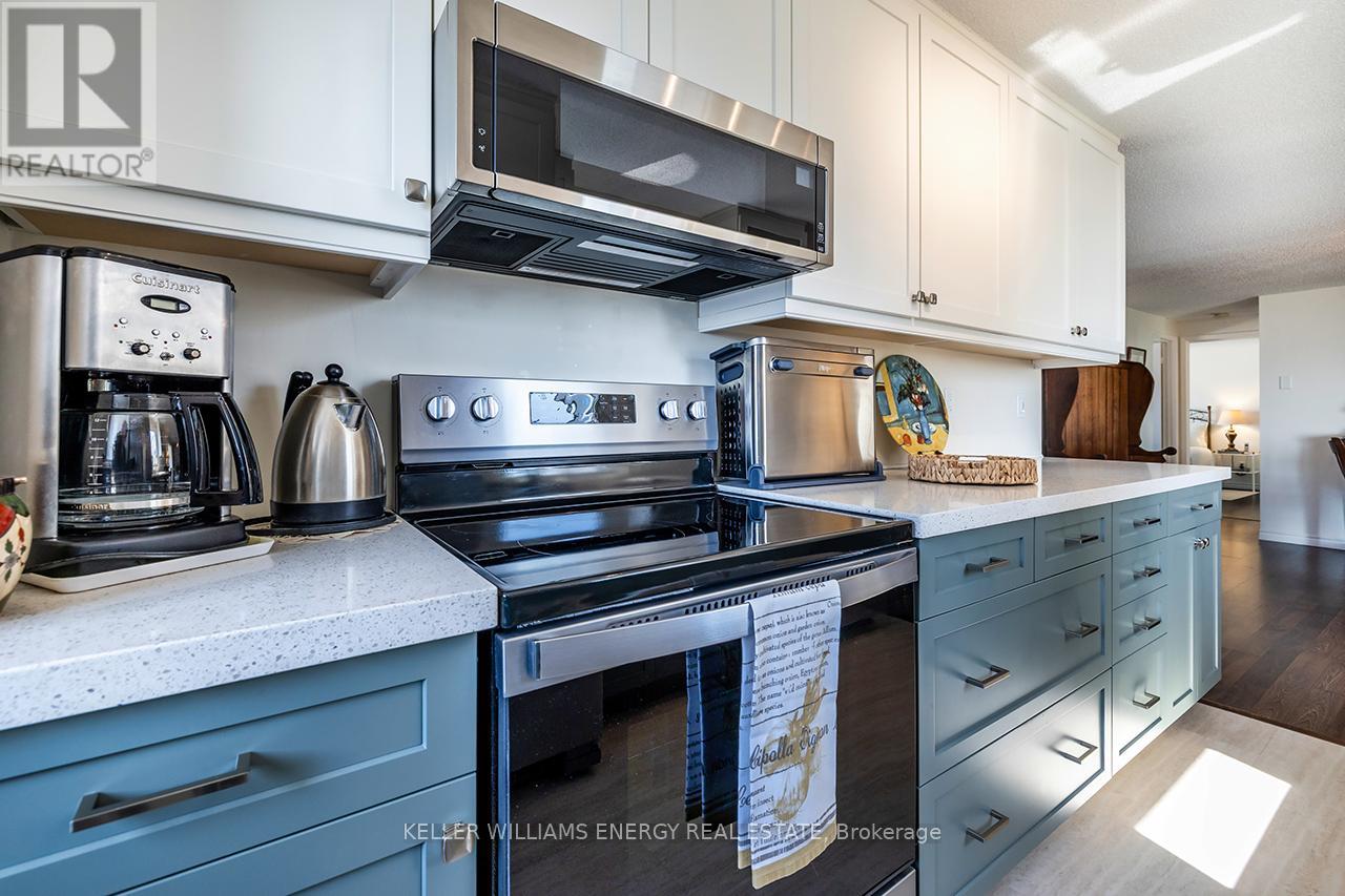53 The Cove Road, Clarington (Newcastle), Ontario  L1B 1A9 - Photo 13 - E12236346