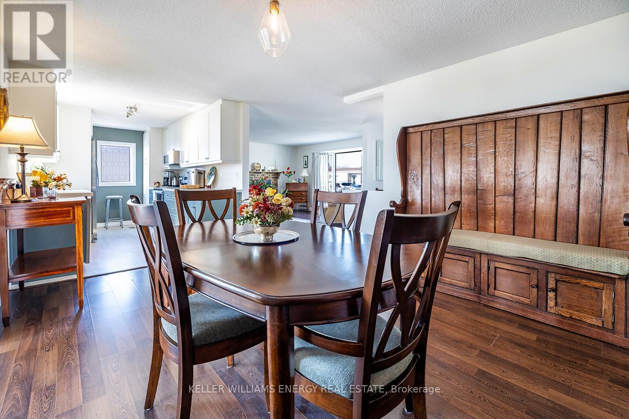 53 The Cove Road, Clarington (Newcastle), Ontario  L1B 1A9 - Photo 17 - E12236346