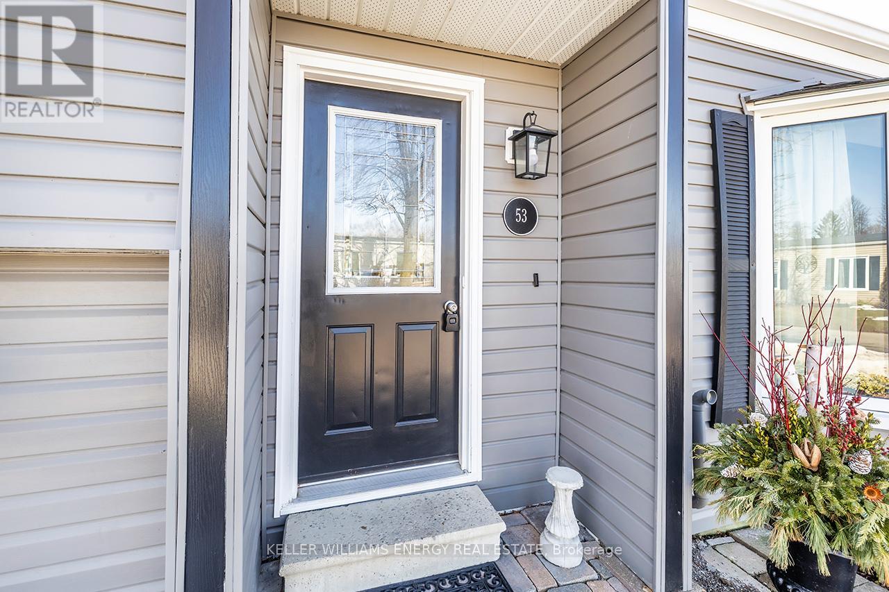 53 The Cove Road, Clarington (Newcastle), Ontario  L1B 1A9 - Photo 2 - E12236346