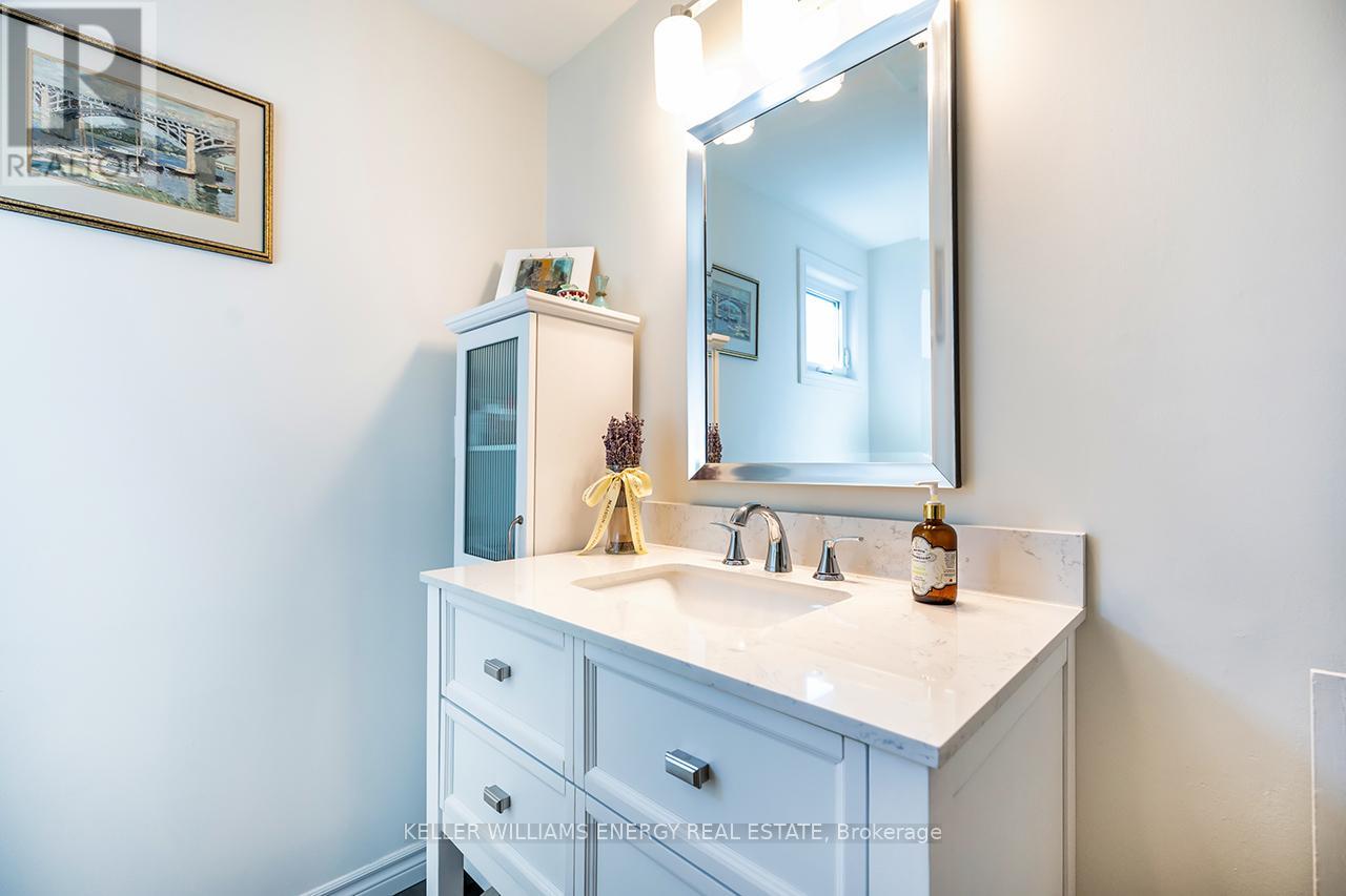 53 The Cove Road, Clarington (Newcastle), Ontario  L1B 1A9 - Photo 31 - E12236346