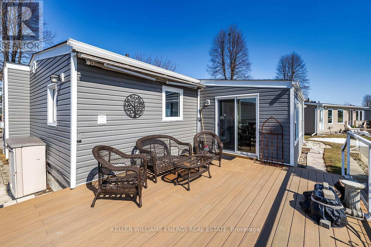 53 The Cove Road, Clarington (Newcastle), Ontario  L1B 1A9 - Photo 34 - E12236346