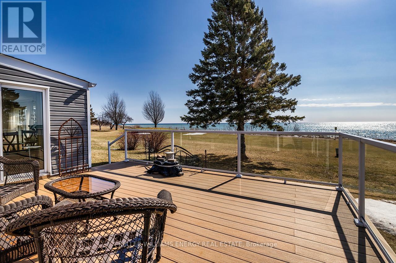 53 The Cove Road, Clarington (Newcastle), Ontario  L1B 1A9 - Photo 36 - E12236346