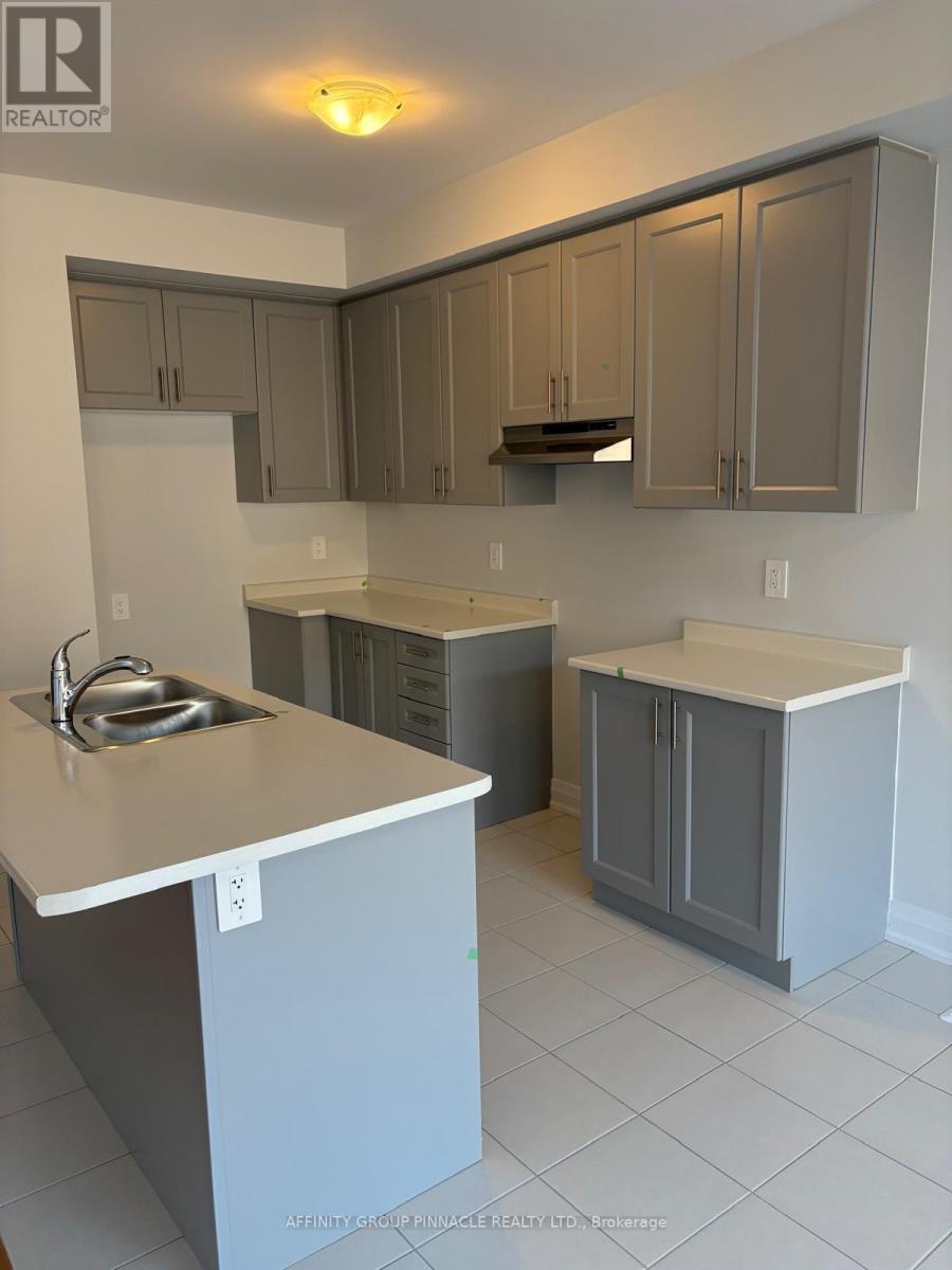 20 Walters Street, Kawartha Lakes (Lindsay), Ontario  K9V 0S2 - Photo 6 - X12236615