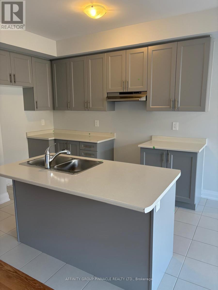 20 Walters Street, Kawartha Lakes (Lindsay), Ontario  K9V 0S2 - Photo 7 - X12236615