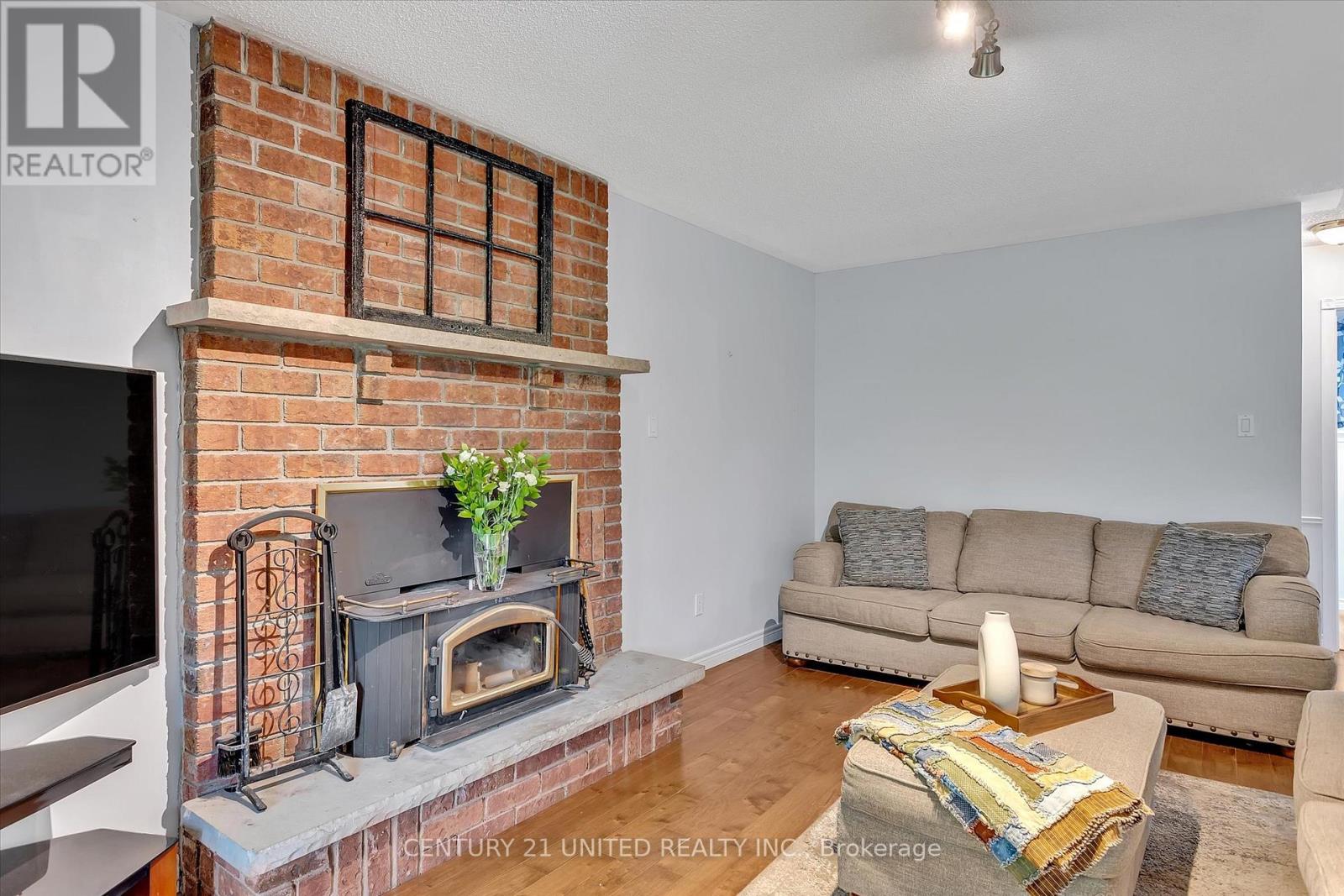 44 Valleyview Drive, Cavan Monaghan (Cavan Twp), Ontario  L0A 1G0 - Photo 11 - X12236843