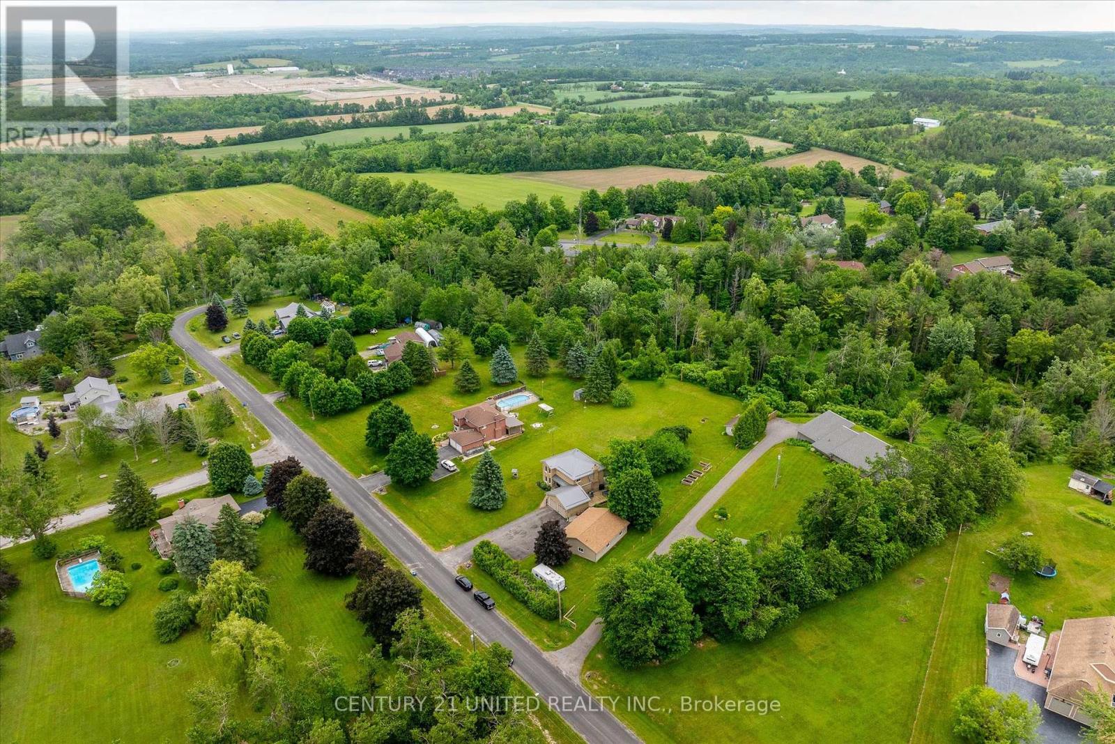 44 Valleyview Drive, Cavan Monaghan (Cavan Twp), Ontario  L0A 1G0 - Photo 3 - X12236843