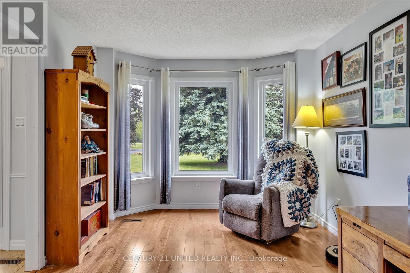 44 Valleyview Drive, Cavan Monaghan (Cavan Twp), Ontario  L0A 1G0 - Photo 7 - X12236843