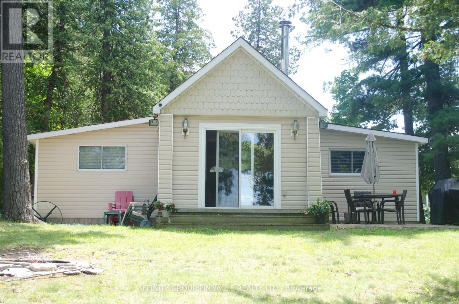1 Rose Street, Kawartha Lakes (Fenelon), Ontario  K9V 4R6 - Photo 2 - X12236898