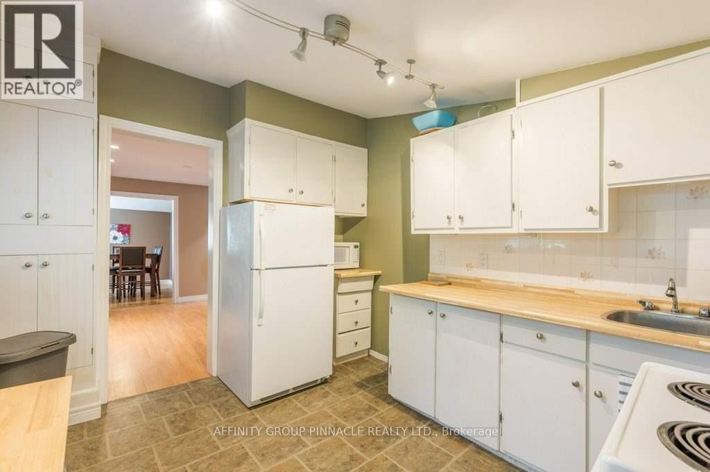 1 Rose Street, Kawartha Lakes (Fenelon), Ontario  K9V 4R6 - Photo 9 - X12236898
