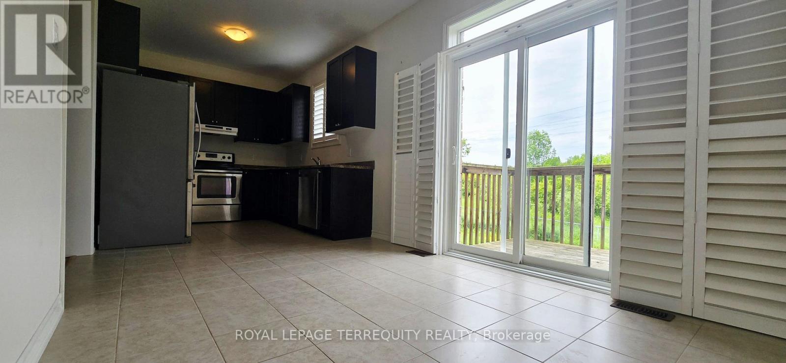 596 Settlers Ridge, Peterborough North (North), Ontario  K9L 0E6 - Photo 4 - X12236933
