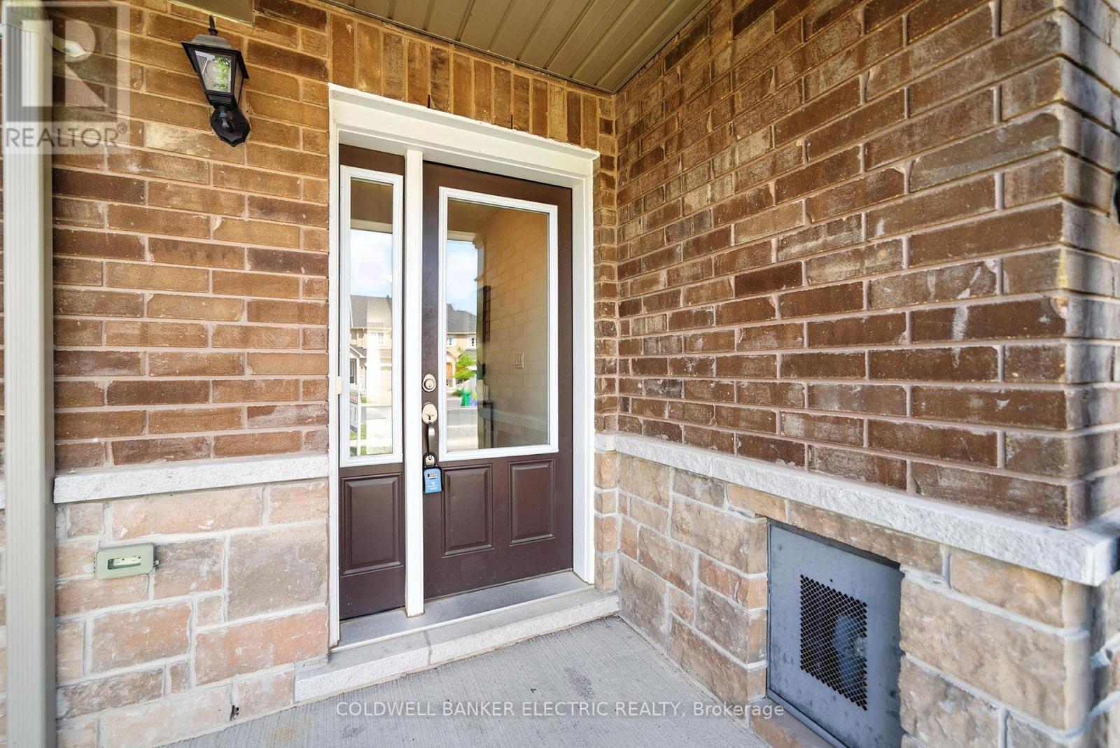 1651 Hetherington Drive, Peterborough North (University Heights), Ontario  K9L 0G6 - Photo 2 - X12237600