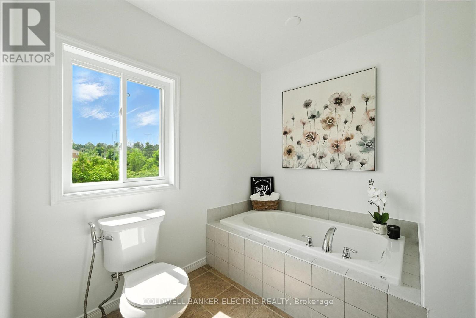1651 Hetherington Drive, Peterborough North (University Heights), Ontario  K9L 0G6 - Photo 28 - X12237600