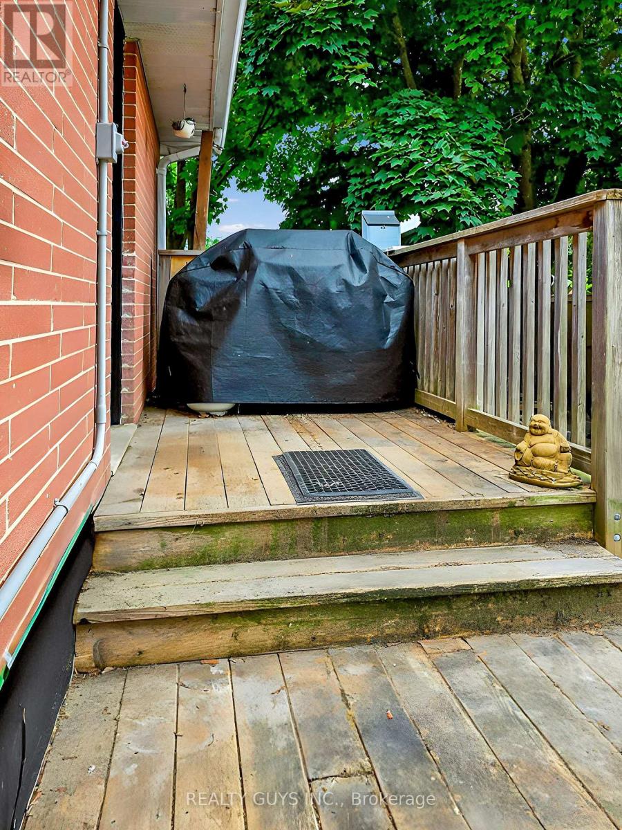 650 Crawford Drive, Peterborough South (West), Ontario  K9J 3W7 - Photo 10 - X12238590