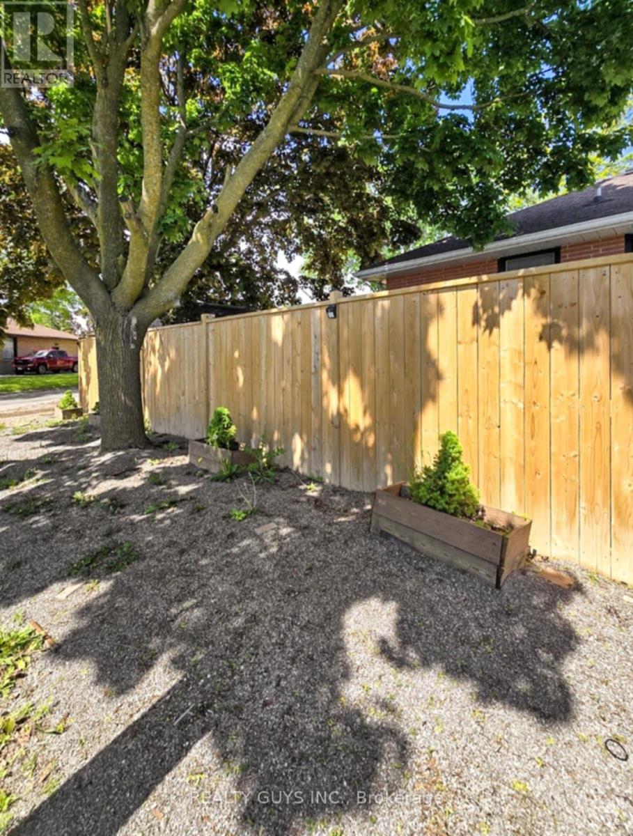 650 Crawford Drive, Peterborough South (West), Ontario  K9J 3W7 - Photo 35 - X12238590