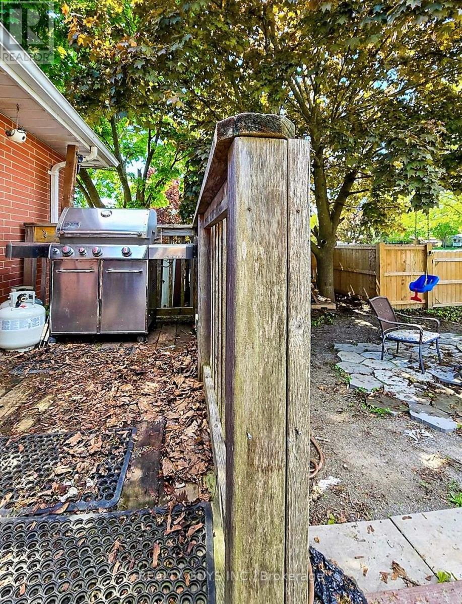 650 Crawford Drive, Peterborough South (West), Ontario  K9J 3W7 - Photo 37 - X12238590