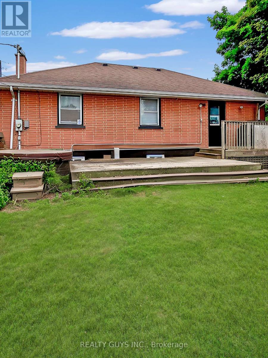 650 Crawford Drive, Peterborough South (West), Ontario  K9J 3W7 - Photo 6 - X12238590