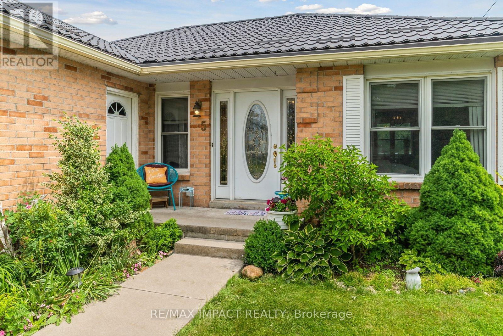 5 Spruce Street, Asphodel-Norwood, Ontario  K0L 2V0 - Photo 4 - X12238772
