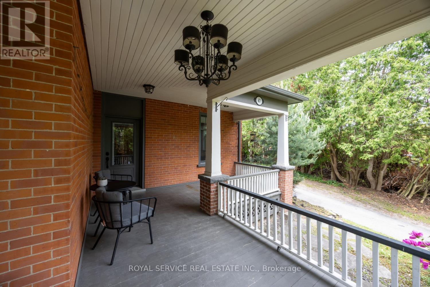 47 Kawartha Heights Boulevard, Peterborough West (Central), Ontario  K9J 1N5 - Photo 5 - X12238844