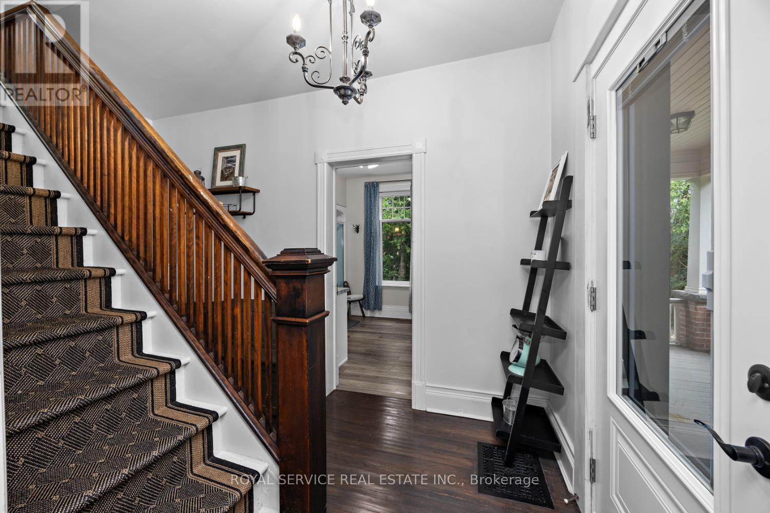 47 Kawartha Heights Boulevard, Peterborough West (Central), Ontario  K9J 1N5 - Photo 6 - X12238844