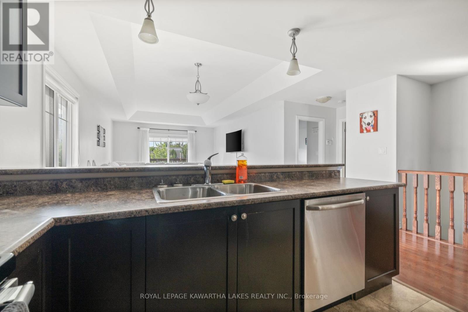 20 Lisbeth Crescent, Kawartha Lakes (Lindsay), Ontario  K9V 0C9 - Photo 12 - X12238923