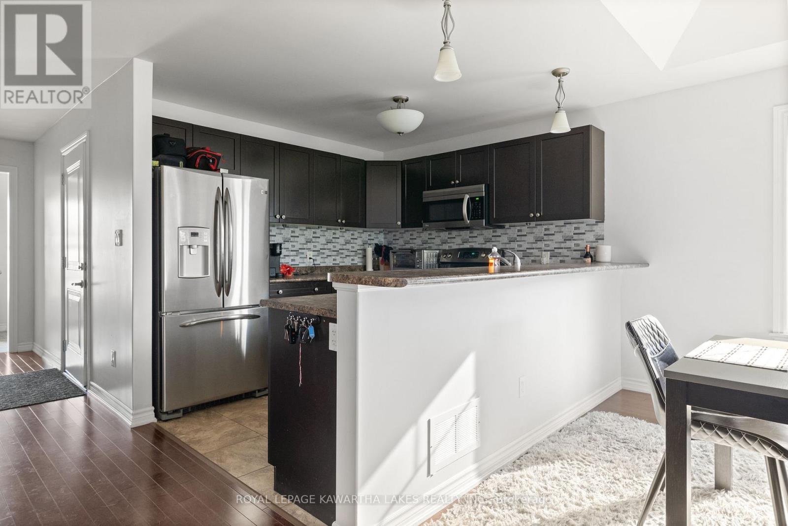 20 Lisbeth Crescent, Kawartha Lakes (Lindsay), Ontario  K9V 0C9 - Photo 13 - X12238923