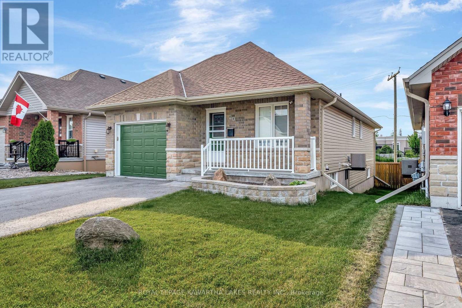 20 Lisbeth Crescent, Kawartha Lakes (Lindsay), Ontario  K9V 0C9 - Photo 2 - X12238923
