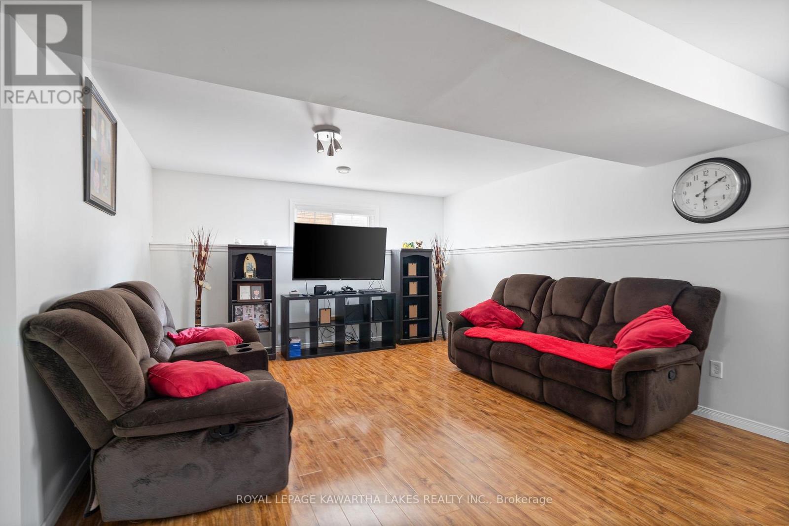 20 Lisbeth Crescent, Kawartha Lakes (Lindsay), Ontario  K9V 0C9 - Photo 20 - X12238923