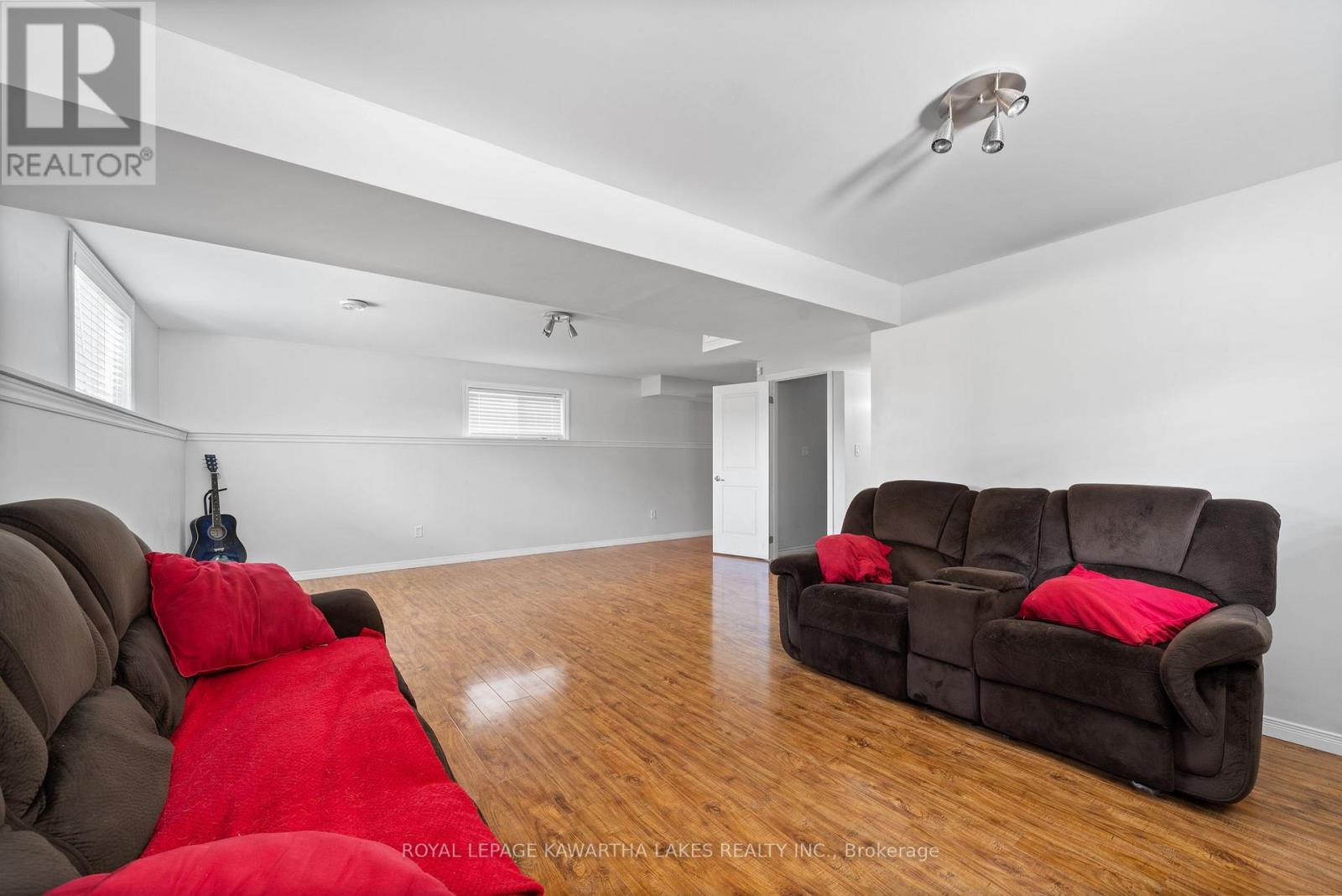 20 Lisbeth Crescent, Kawartha Lakes (Lindsay), Ontario  K9V 0C9 - Photo 23 - X12238923