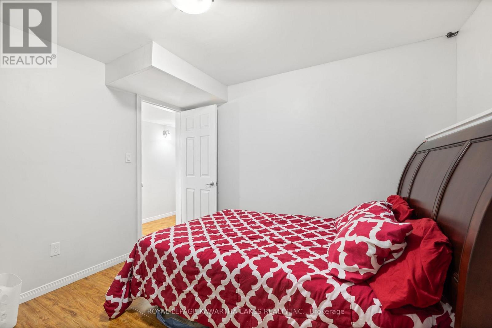 20 Lisbeth Crescent, Kawartha Lakes (Lindsay), Ontario  K9V 0C9 - Photo 25 - X12238923
