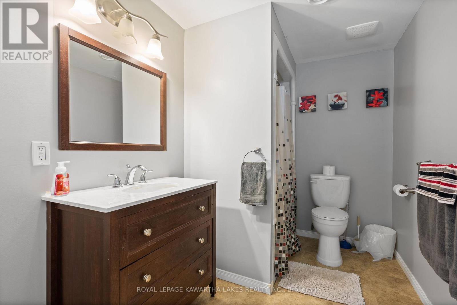 20 Lisbeth Crescent, Kawartha Lakes (Lindsay), Ontario  K9V 0C9 - Photo 26 - X12238923